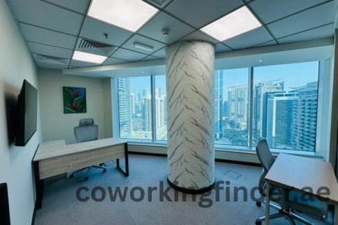 Quiet zone in Dubai coworking space for focused tasks