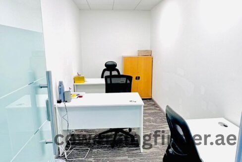 Shared workspace in Dubai coworking with collaborative seating arrangements