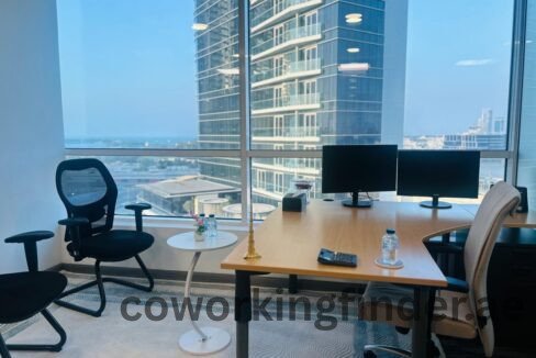 Shower facilities in Dubai coworking space for freshening up